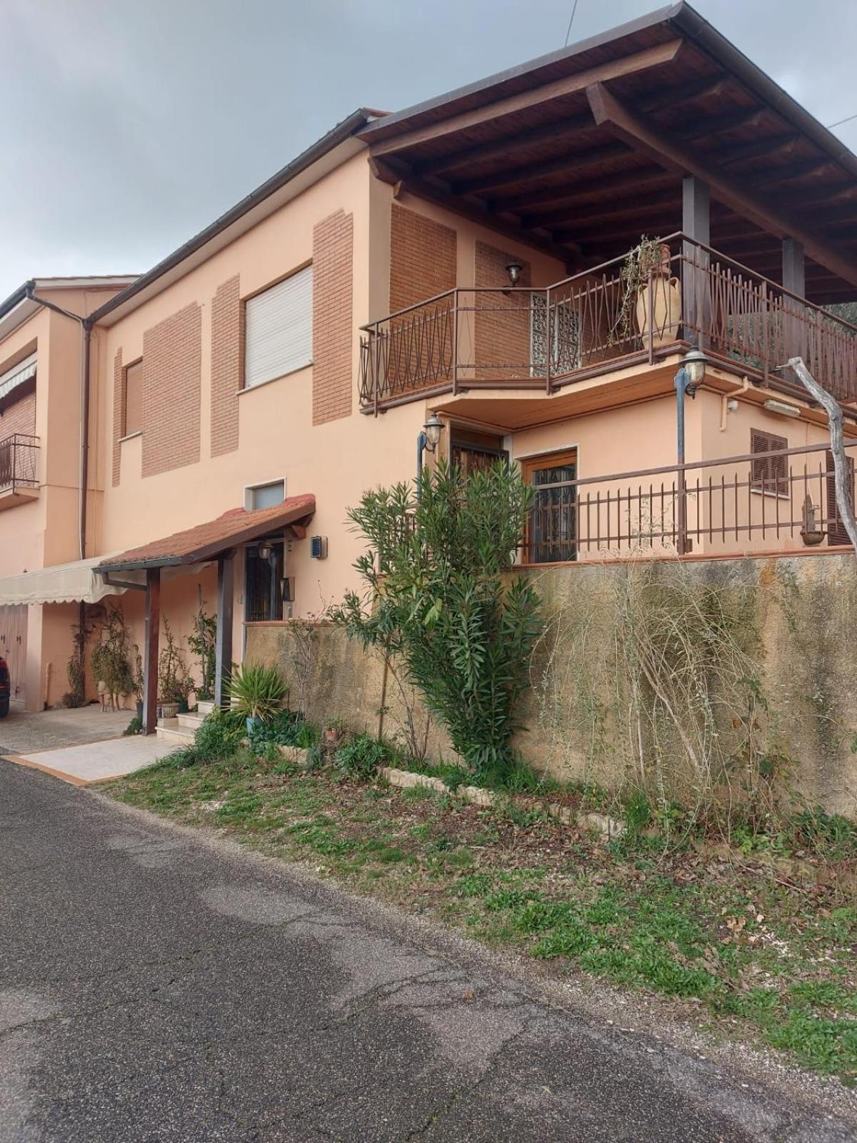 Affittacamere Da Elio E Renata Calvi dellʼ Umbria Exterior foto